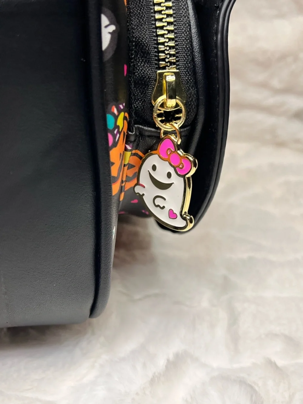 Hello Kitty Black Halloween Backpack with pumpkins & ghosties - Picture 5 of 8